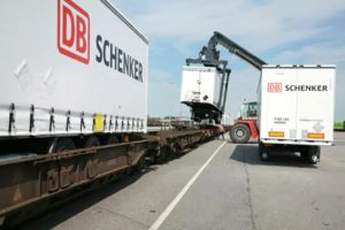 Bild: DB Schenker - Hersteller können mit intelligenter Logistik Kosten weiter senken