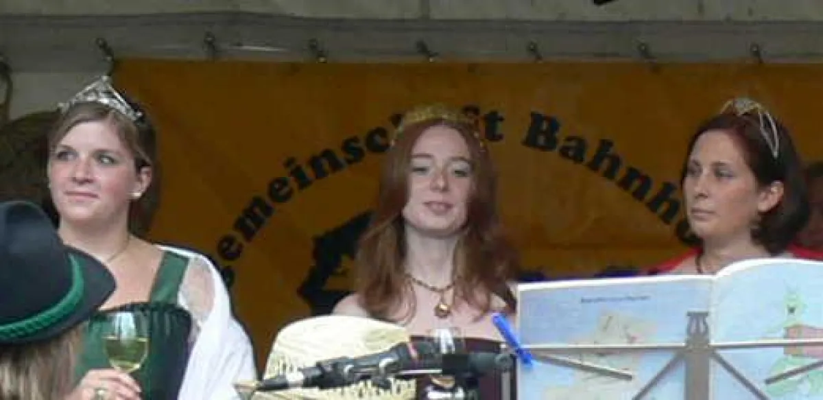 Weinköniginnen zu Besuch in Lichtenrade