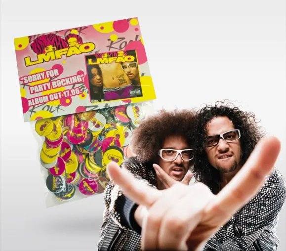 Chartstürmer LMFAO feiern mit eigenem Design-Konfetti Bild: Chartstürmer LMFAO feiern mit eigenem Design-Konfetti