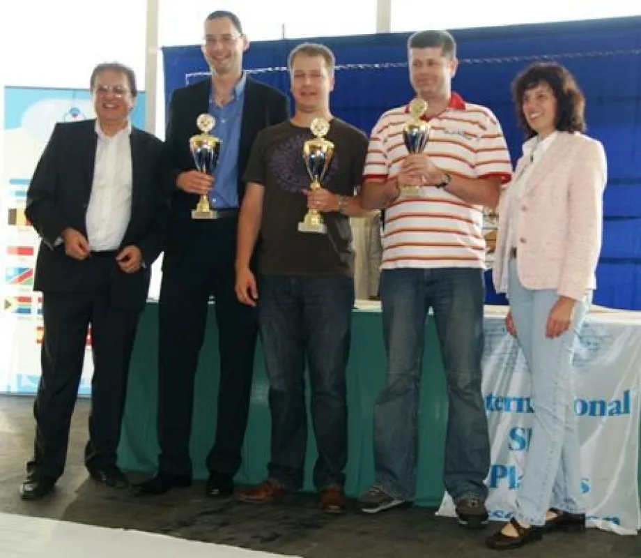 v.l. ISPA-World-Präsident Rainer Grunert, Thomas Kinback, Dominik Scholz, Senad Seferovic , Yvonne Espenschied (Quelle: L. Rübe)