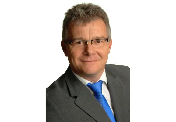 Bild: Werksleitung in erfahrenen Händen