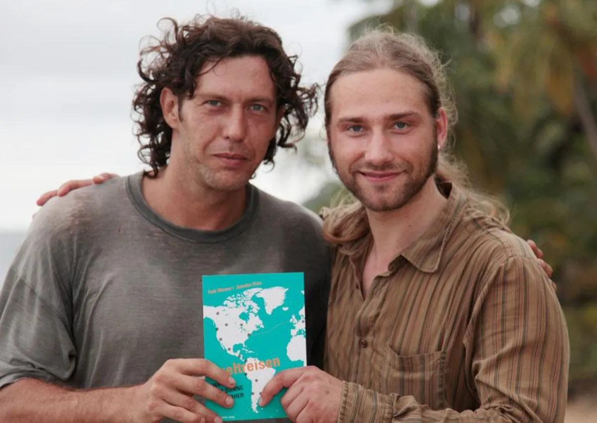 Dschungelmann Gyula Penzes (links) und Autor Falk Werner (rechts)
