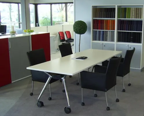 Bild: Aktives Sitzen in Meetings und Konferenzen