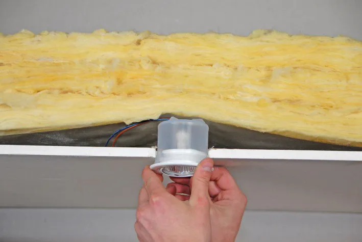 Bild: Sicherheit vor Entzündungsrisiko in Hohldecken