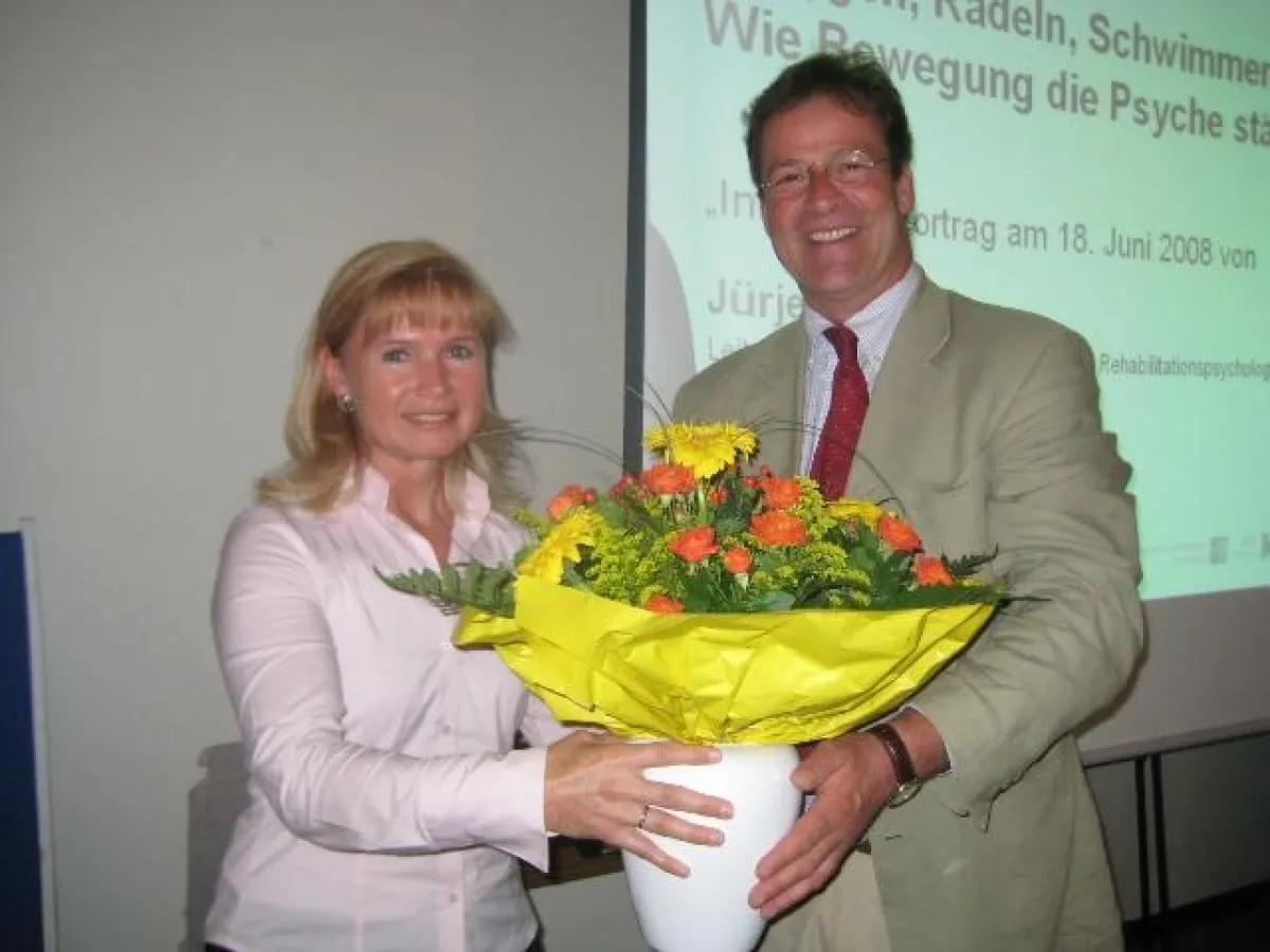 Monika Egner, Tausendste Besucherin und Jens Stadler, Geschäftsführer GWC Service GmbH