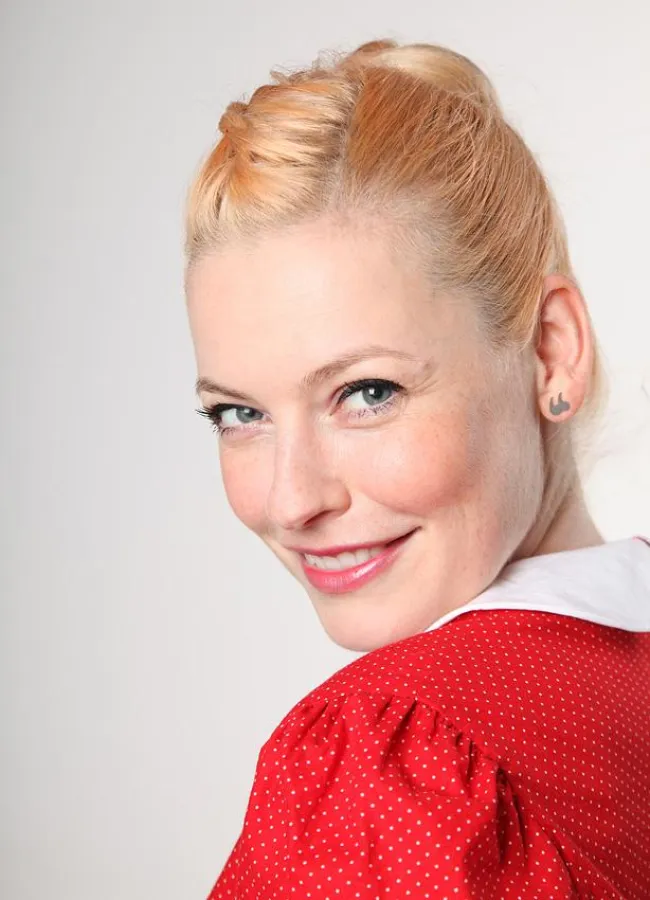 Enie van de Meiklokjes mit eigenen Wandtattoos