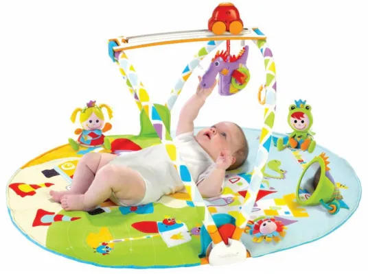 Bild: Erlebnisdecke mit Babys erstem Auto