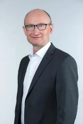 Bild: Neuer Business Development Manager der HY-LINE Computer Components GmbH