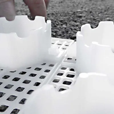 Effektvoller PKW-Abstellplatz im Vorgarten mit dem Kiesgitter KG30 Bild: Effektvoller PKW-Abstellplatz im Vorgarten mit dem Kiesgitter KG30