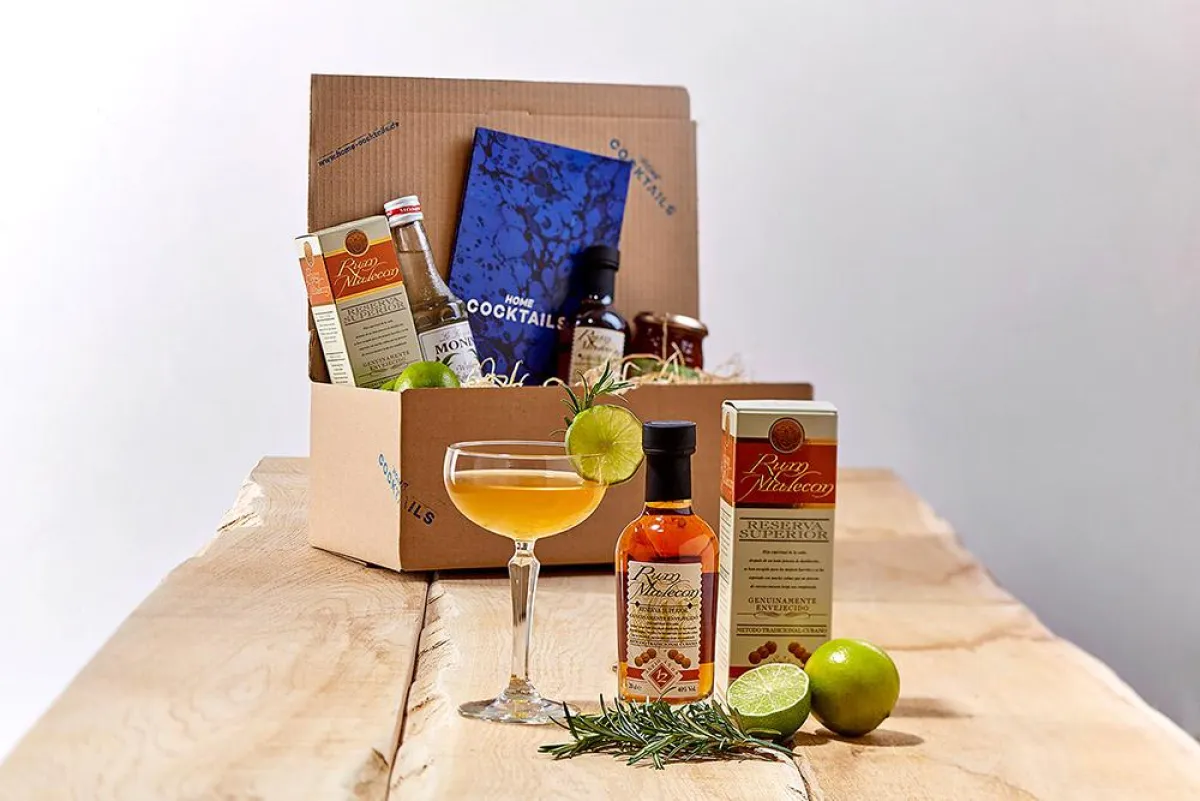 Hamburger Startup Home Cocktails liefert komplette Boxen