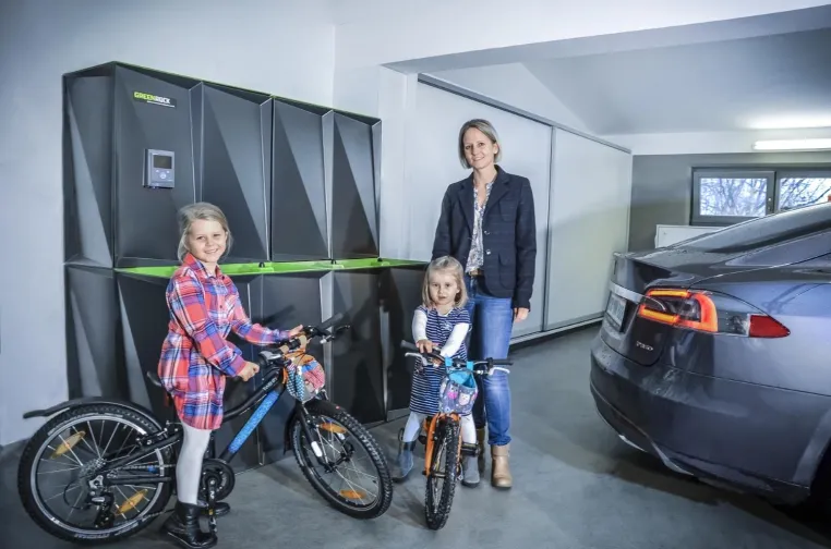 Bild: BlueSky Energy baut Zellfabrik in Oberösterreich oder Bayern auf: 7.500 neue Sonnenstromspeicher pro Jahr