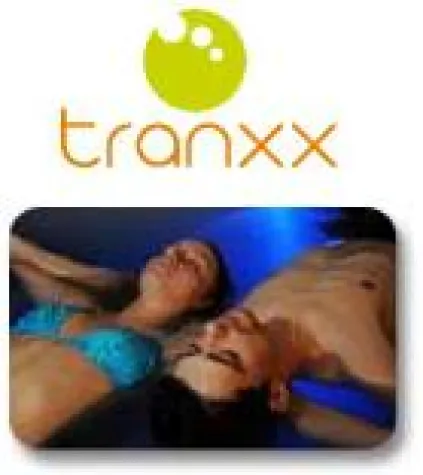 Bild: Innovative Floating-Pools im tranxx - schwebebad & massagewelt Berlin