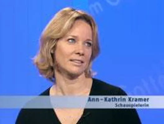 Bild: Ann-Kathrin Kramer im Gespräch mit Bruder Paulus, So. 06.1.08, 8.30 Uhr, N24 Ethik „Um Gottes Willen"