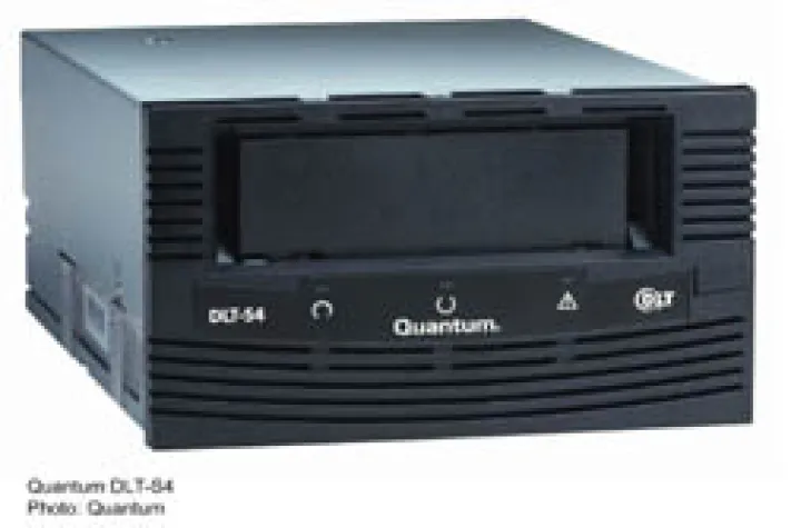 Bild: Mit 5 Cent pro Gigabyte günstigstes Speichermedium: DLT-S4 rüstet für stark wachsende Kapazitäten - Quantum stellt seine neue S-Klasse vor