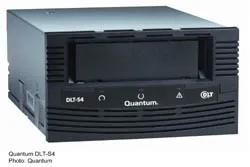 Mit 5 Cent pro Gigabyte günstigstes Speichermedium: DLT-S4 rüstet für stark wachsende Kapazitäten - Quantum stellt seine neue S-Klasse vor Bild: Mit 5 Cent pro Gigabyte günstigstes Speichermedium: DLT-S4 rüstet für stark wachsende Kapazitäten - Quantum stellt seine neue S-Klasse vor
