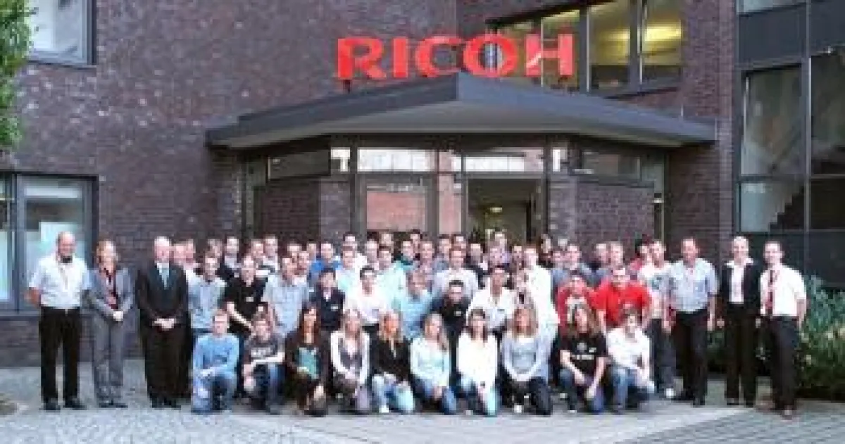 54 neue Auszubildende starteten am 1. August 2008 bei Ricoh in ihr Berufsleben.