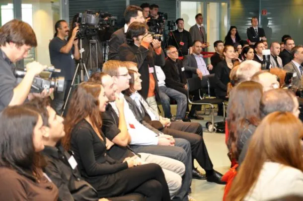 Bild: Erfolgreiche Journalistenausbildung startet in den 7. Jahrgang