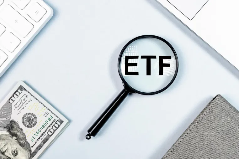 Bild: ETF-Beratung für internationale Karrieren: FINANCEDOOR unterstützt Fachkräfte in Frankfurt 