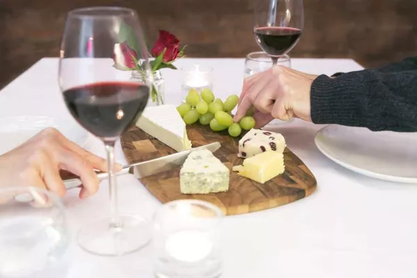 Bild: Ein Plädoyer für die Romantik - OpenTable-Studie: Deutsche entpuppen sich als Ausgeh-Muffel am Valentinstag