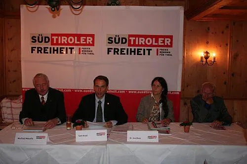 Bild: SÜD-TIROLER FREIHEIT - Freies Bündnis für Tirol nun auch in Nord- & Ost-Tirol aktiv
