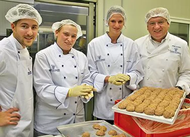 FSGG setzt auf hochqualifizierte Ausbildung des Berufsnachwuchses Bild: FSGG setzt auf hochqualifizierte Ausbildung des Berufsnachwuchses