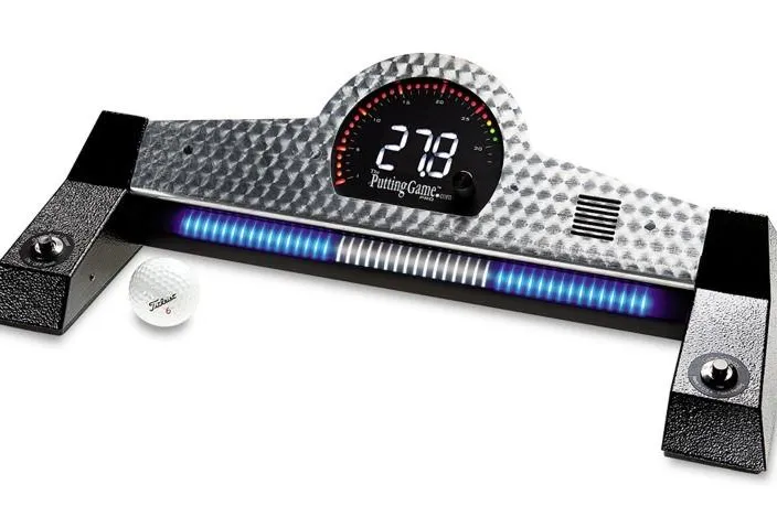 Weihnachtsgeschenk für Golfer: ThePuttingGame® elektronisches Indoor Golf Putting Green Bild: Weihnachtsgeschenk für Golfer: ThePuttingGame® elektronisches Indoor Golf Putting Green