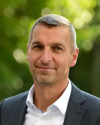 Bild: MdynamiX und Institut für Mensch und Mobilität vereinbaren Kooperation 