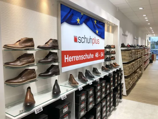 Bild: Herrenschuhe Größe 50 in großer Auswahl bei schuhplus in Kaltenkirchen