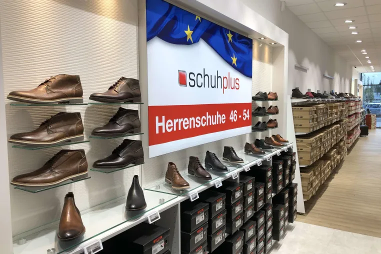 Bild: Herrenschuhe Größe 50 in großer Auswahl bei schuhplus in Kaltenkirchen