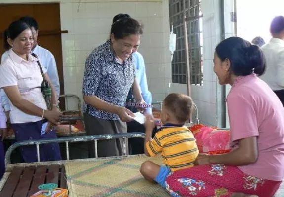 Bild: SODI hilft Kindern mit gefährlichem Dengue-Fieber in Kambodscha