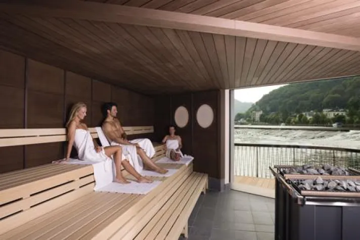 Bild: Deutschlands erste FlussSauna eröffnet