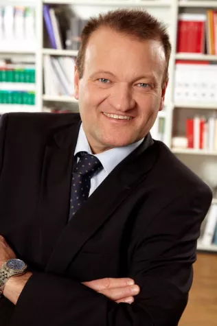 Bild: Neuer Direktor Vertrieb und Marketing bei Papierfabrik Scheufelen