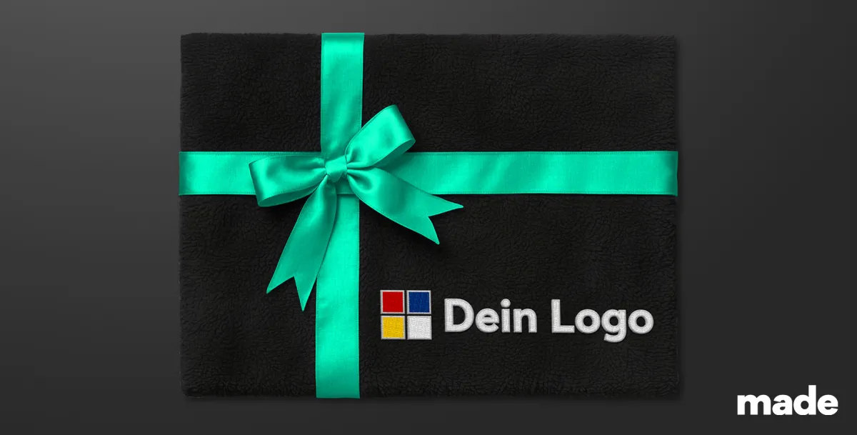 Accessoires, Kleidung und mehr: Geschenke mit dem eigenen Motiv veredeln lassen (© made for brands GmbH)