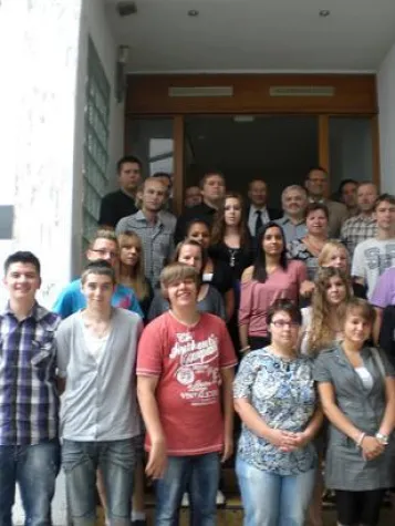 Berufsstarter feierlich verabschiedet Bild: Berufsstarter feierlich verabschiedet