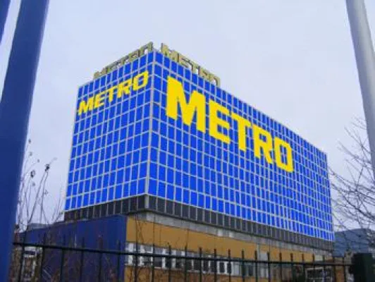 Bild: Europas größte zusammenhängend beklebte Glasfläche in Berlin