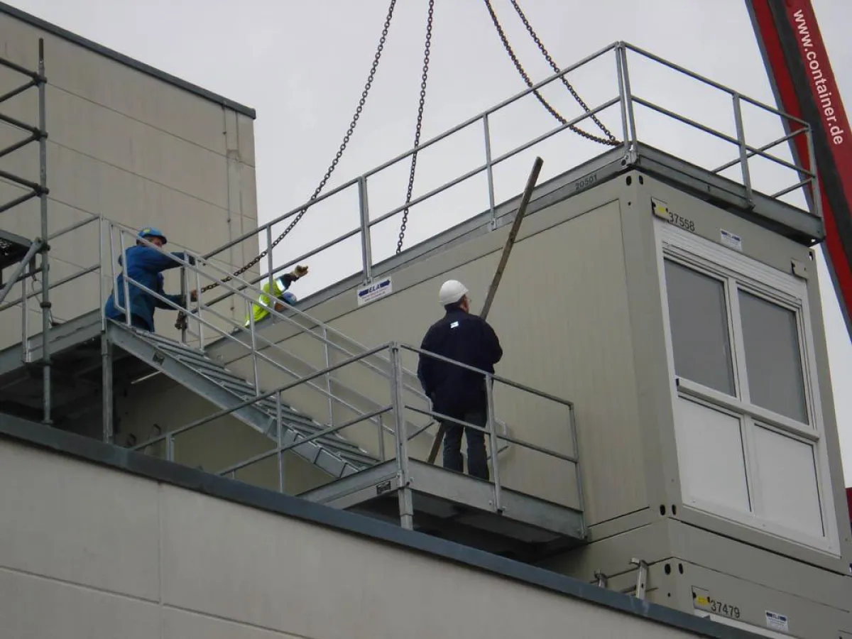 Zwei ELA-Container ergänzen ab sofort das Ausbildungszentrum der BG Bau in Nürnberg.