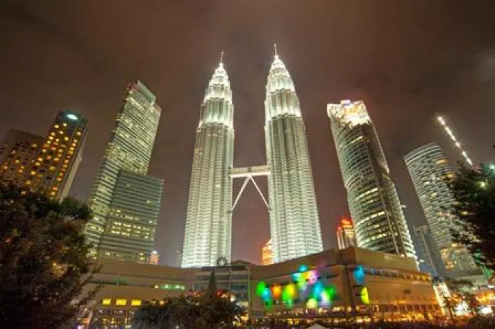 Bild: Alle Wege führen nach Malaysia Gute Flugverbindungen nicht nur nach Kuala Lumpur