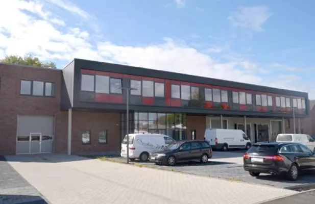 Bild: Meisterbetrieb für technische Isolierung und Brandschutz zieht in Neubau-Gewerbeliegenschaft