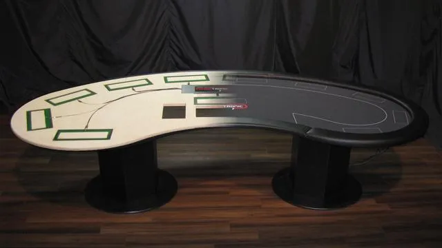 Bild: Pokertronic RFID Pokertisch feiert Weltpremiere bei der PokerEM im Casino Baden