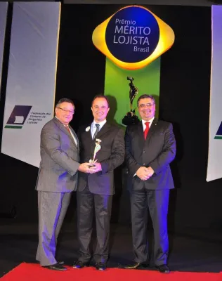 Bild: Innovationspreis des brasilianischen Einzelhandelsverbands für Agentto social local mobile Plattform