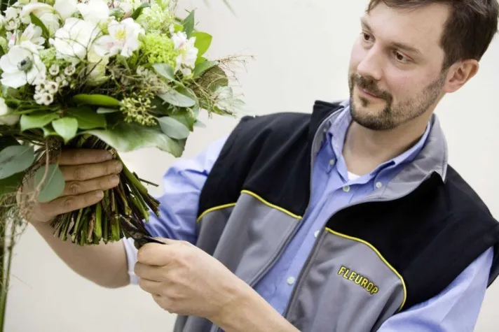 Frühlingshafte Trendfloristik - Ordnung ist tabu Bild: Frühlingshafte Trendfloristik - Ordnung ist tabu