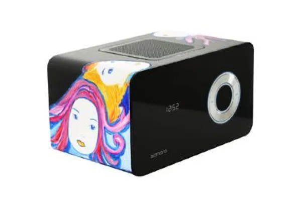 Bild: Kunst trifft Design trifft Klang in Köln: sonoro mit Vernissage und Biet-Aktion anlässlich der PASSAGEN 2010