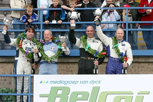 Platz 2 für GS Motorsport in England Bild: Platz 2 für GS Motorsport in England