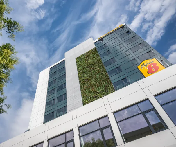 Bild: Business trifft Hotel: Neues Super 8 Hotel am Koblenzer Zentralplatz eröffnet