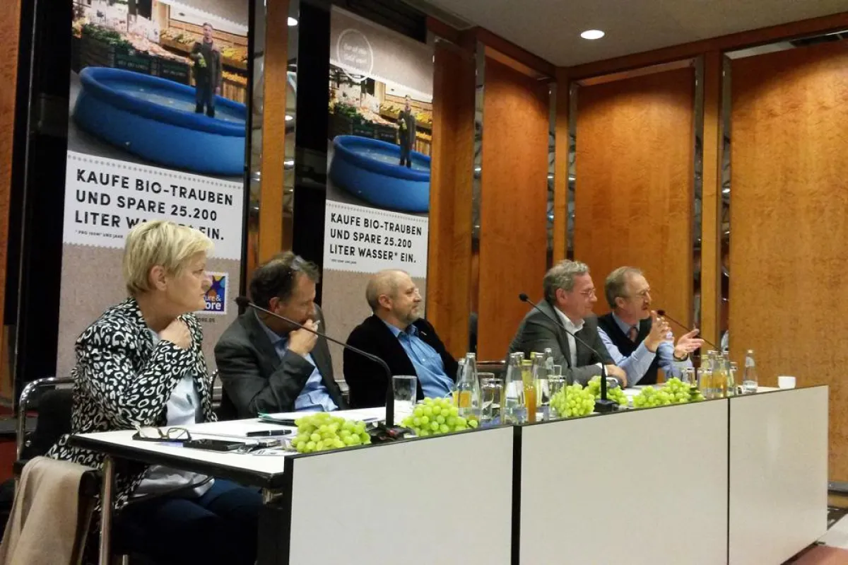 V. li. Renate Künast, Markus Arbenz, Bernward Geier, Volkert Engelsman und Felix Prinz zu Löwenstein