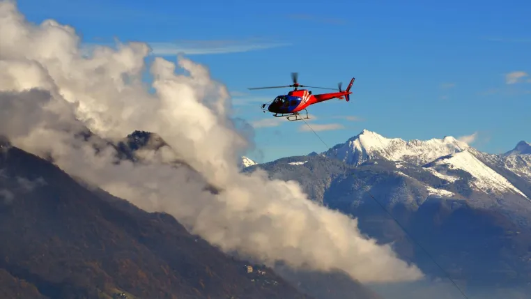 Bild: Helifly Helicopterservice: Mit Hubschraubern zu einzigartigen Aussichtspunkten