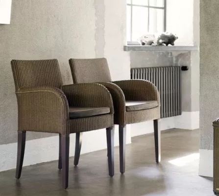 Bild: Auf Designerstühlen schmeckt es besser