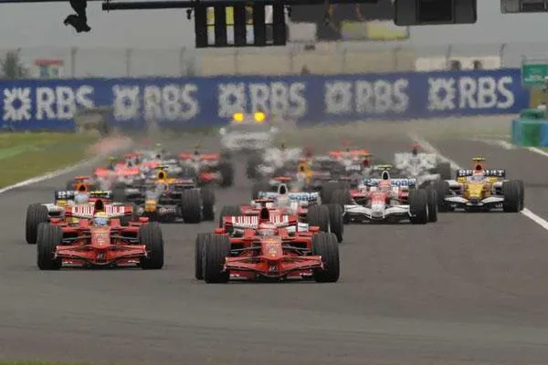 Bild: Formel 1 Meldung - Ferrari ist überall schnell