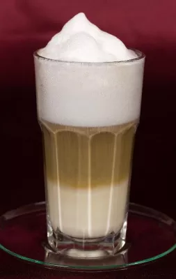 Bild: Fräulein Müller bereitet jetzt keinen Kaffee mehr für ihren Chef