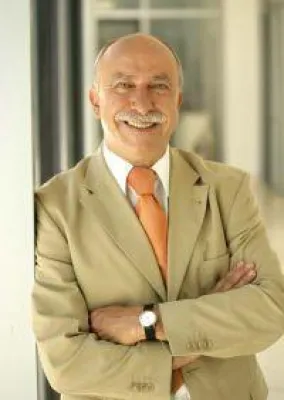 Bild: Interview mit Detlef Parr, sportpolitischer Sprecher der FDP-Bundestagsfraktion und Mitglied im Sportausschuss und Reinhold Schmitt, Chefredakteur ISA-CASINOS